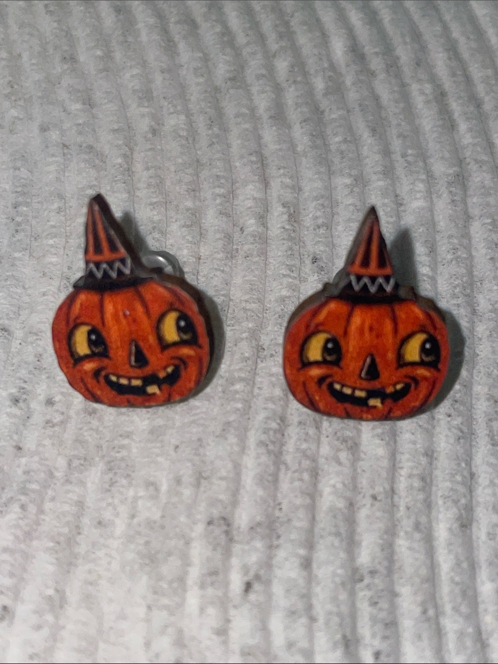 New Without Tags, Vintage Style Wood Pumpkin Stud Earrings